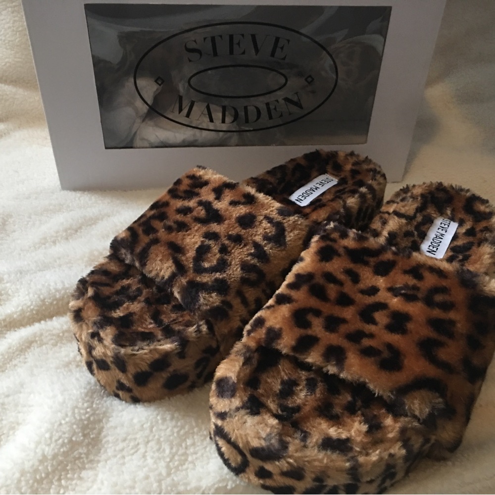 Steve Madden Fabfuzz Leopard Slippers